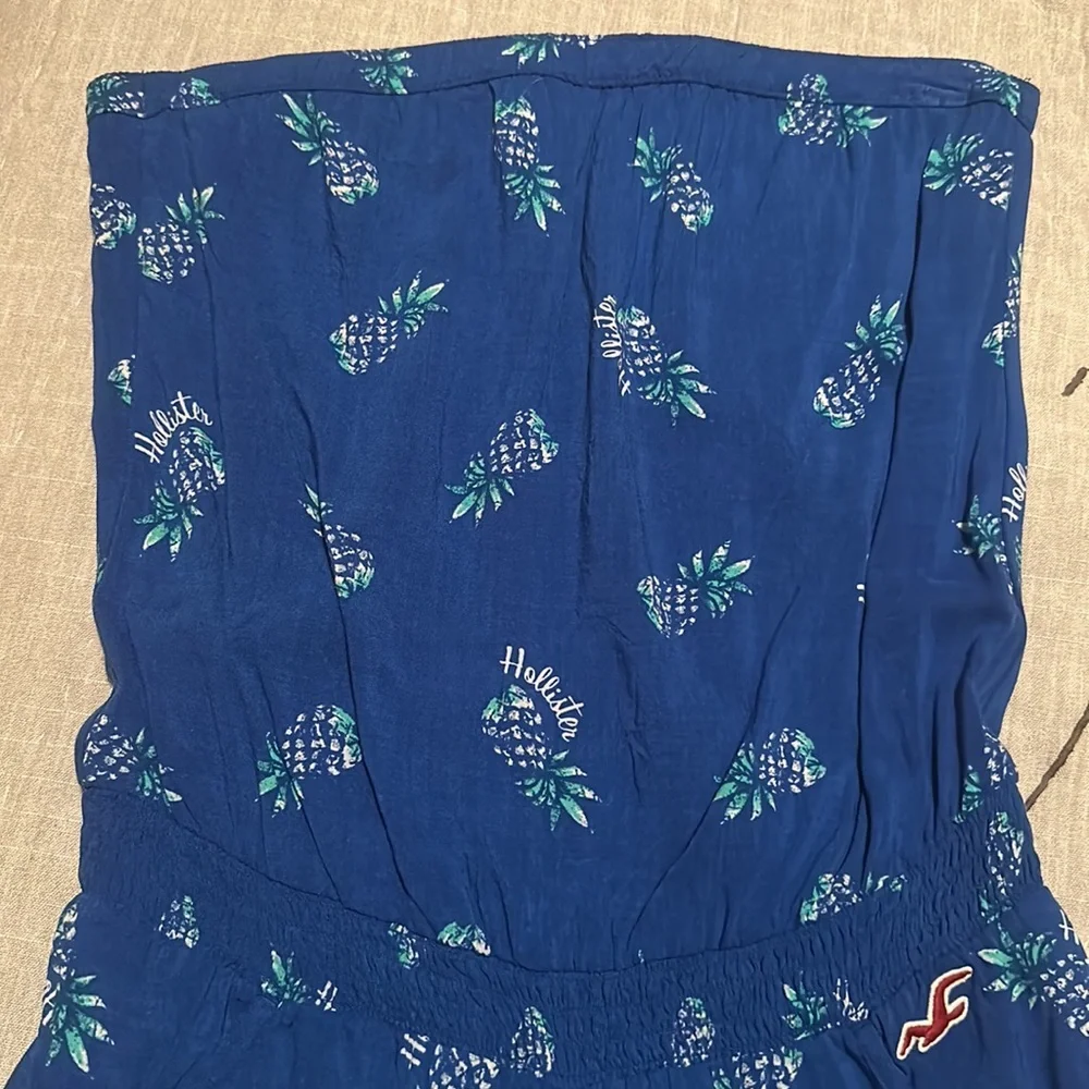 Hollister Strapless Blue Pineapple Romper- Size XS - Picture 2 of 6